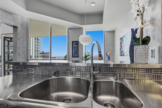 2877 Paradise Road 2603, Las Vegas, NV 89109