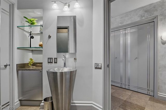 2877 Paradise Road 2603, Las Vegas, NV 89109