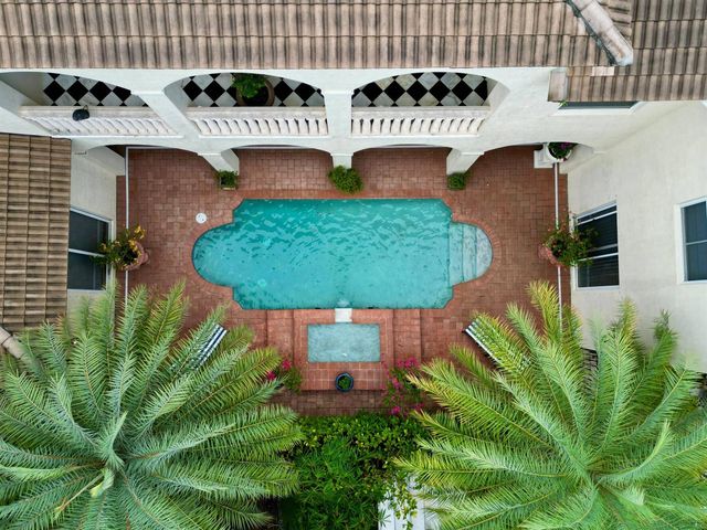 9183 Nugent Trail, West Palm Beach, FL 33411