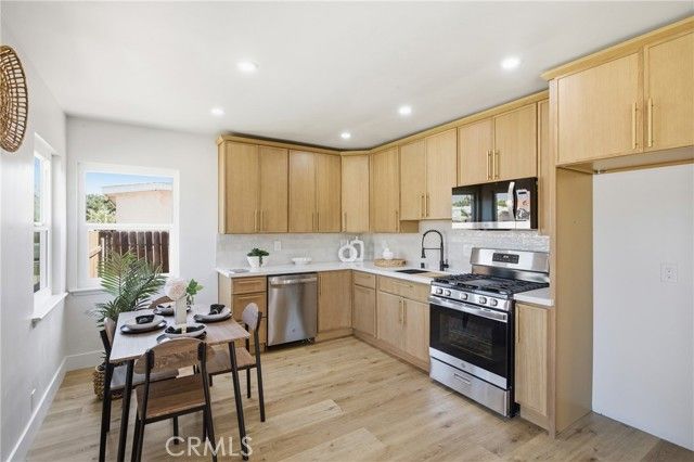 984 Fremont Street, Pomona, CA 91766