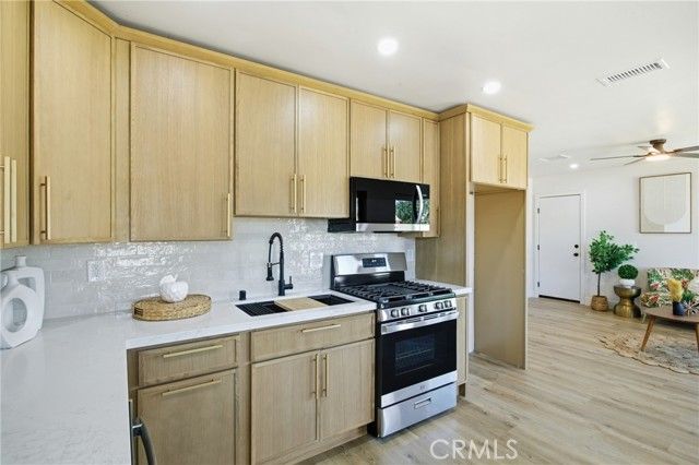 984 Fremont Street, Pomona, CA 91766