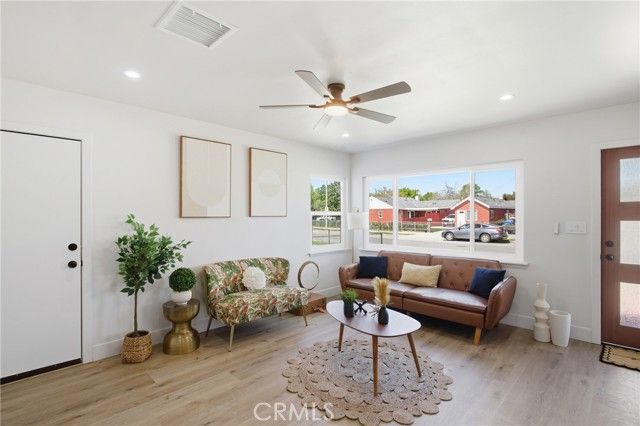 984 Fremont Street, Pomona, CA 91766