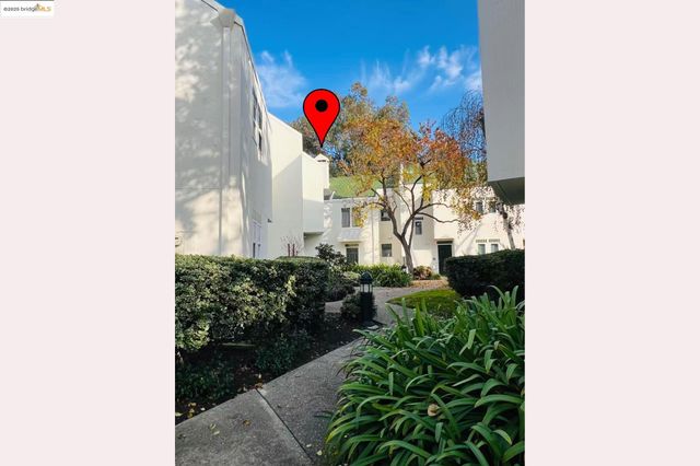 95 Mozden Ln, Pleasant Hill, CA 94523