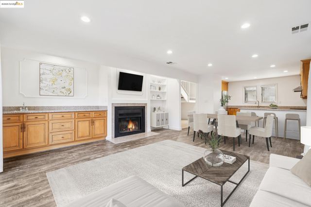 95 Mozden Ln, Pleasant Hill, CA 94523