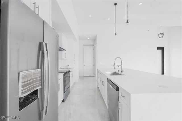 305 Diplomat PKWY E, Cape Coral, FL 33909