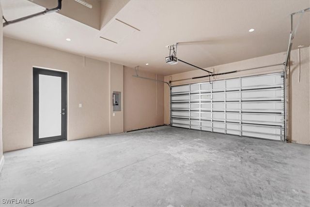 305 Diplomat PKWY E, Cape Coral, FL 33909