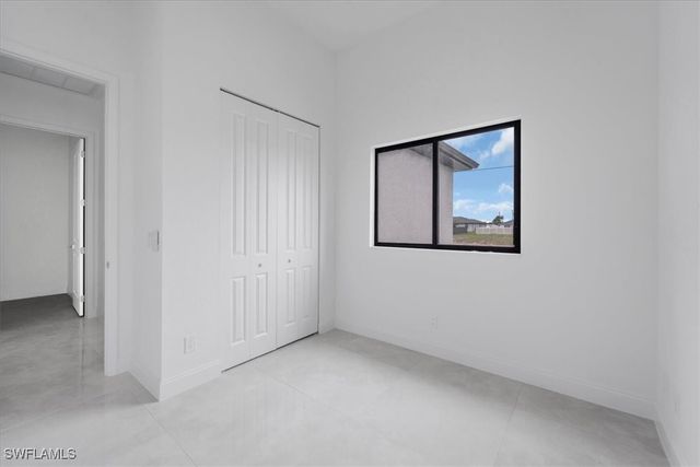 305 Diplomat PKWY E, Cape Coral, FL 33909