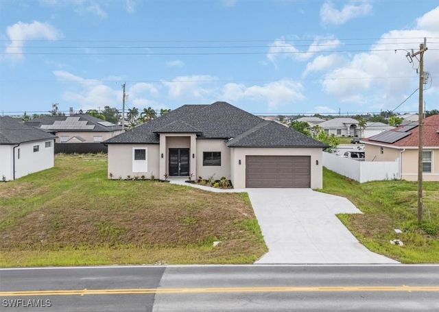 305 Diplomat PKWY E, Cape Coral, FL 33909