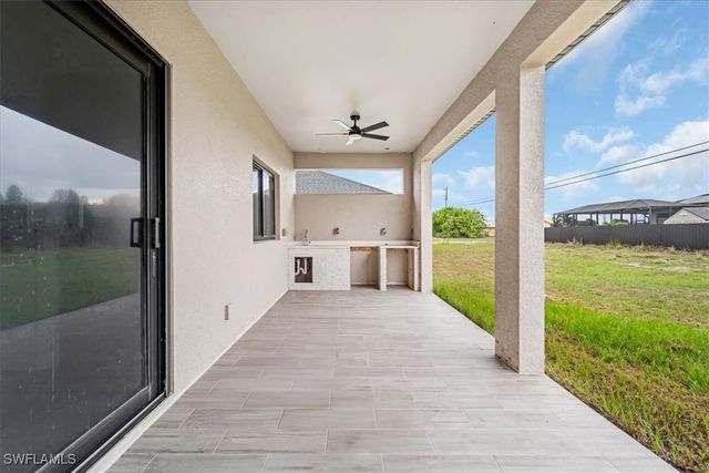 305 Diplomat PKWY E, Cape Coral, FL 33909