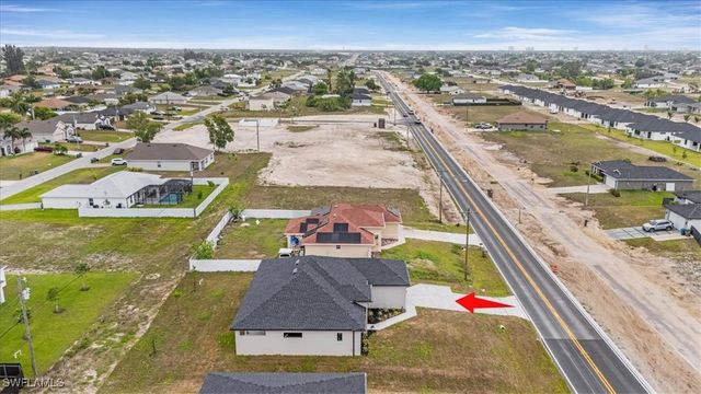 305 Diplomat PKWY E, Cape Coral, FL 33909