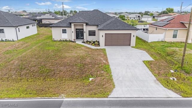 305 Diplomat PKWY E, Cape Coral, FL 33909