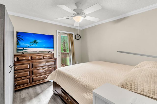 611 Murphy Bay Drive, Cross, SC 29436