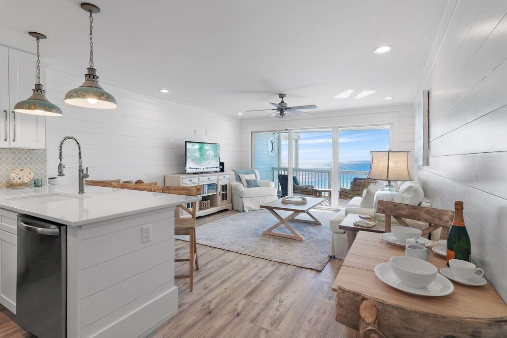 Image 12 of property listing at 8294 E County Highway 30A 13, Inlet Beach, FL 32461