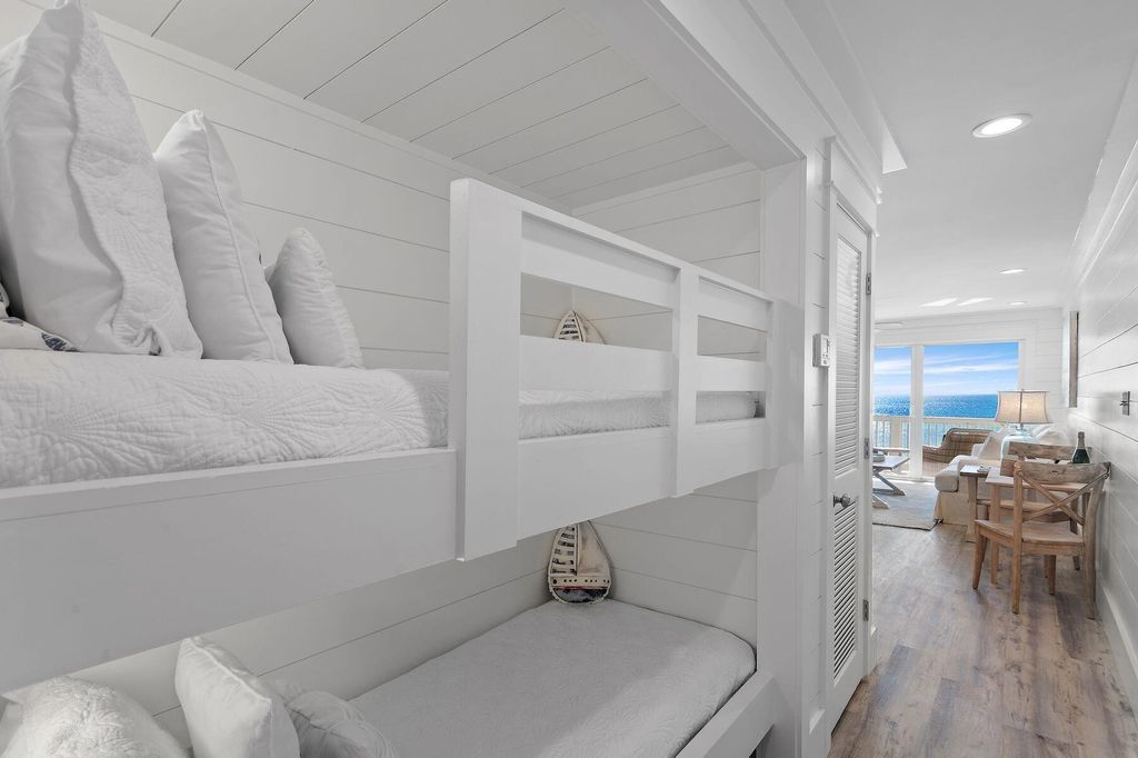 Image 18 of property listing at 8294 E County Highway 30A 13, Inlet Beach, FL 32461