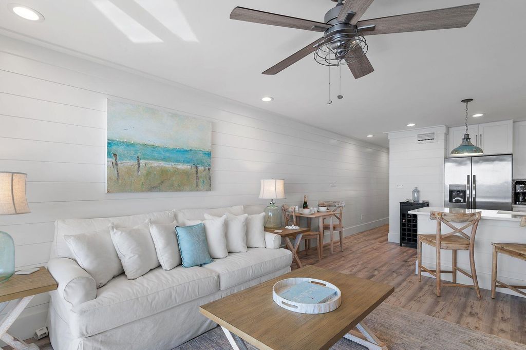 Image 9 of property listing at 8294 E County Highway 30A 13, Inlet Beach, FL 32461