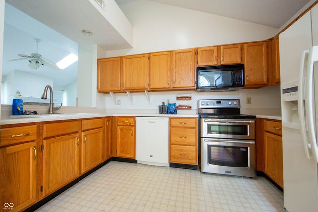 7561 Oceanline Drive, Indianapolis, IN 46214