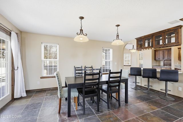 117 Suzanne Circle, Webb City, MO 64870