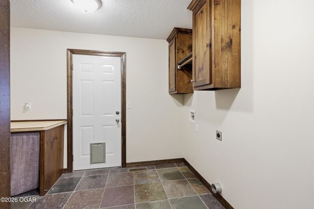 117 Suzanne Circle, Webb City, MO 64870