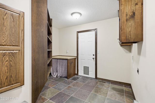 117 Suzanne Circle, Webb City, MO 64870