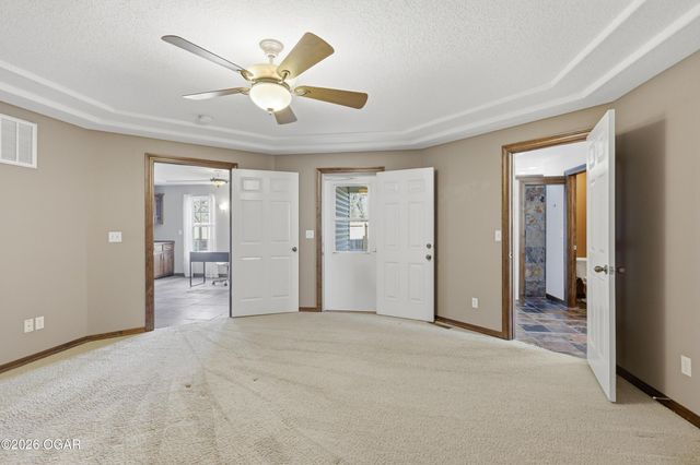 117 Suzanne Circle, Webb City, MO 64870