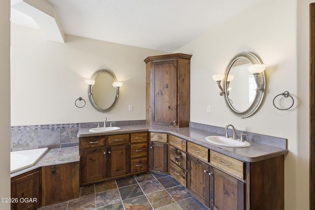 117 Suzanne Circle, Webb City, MO 64870