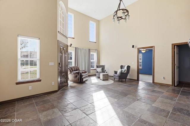 117 Suzanne Circle, Webb City, MO 64870