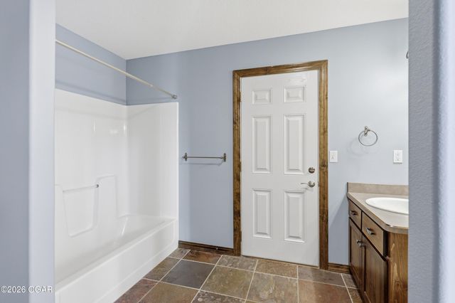 117 Suzanne Circle, Webb City, MO 64870