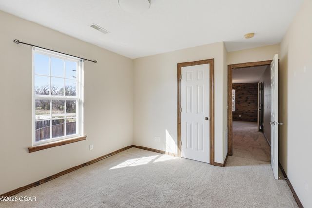 117 Suzanne Circle, Webb City, MO 64870