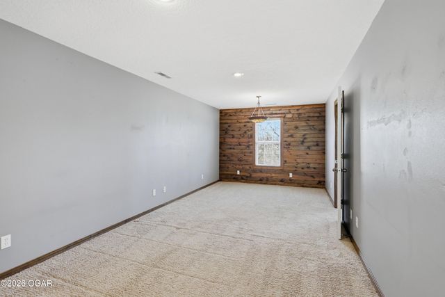 117 Suzanne Circle, Webb City, MO 64870