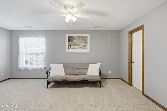 117 Suzanne Circle, Webb City, MO 64870