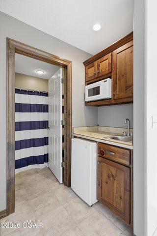 117 Suzanne Circle, Webb City, MO 64870