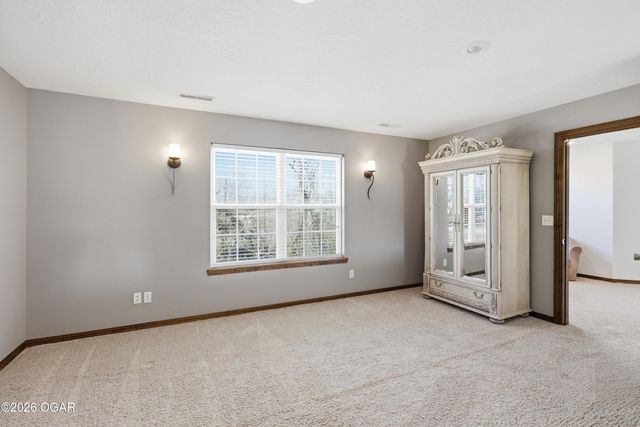 117 Suzanne Circle, Webb City, MO 64870