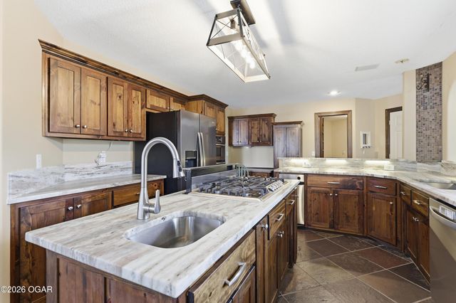 117 Suzanne Circle, Webb City, MO 64870