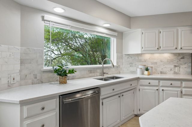 7940 Summit Cove, Fort Worth, TX 76179