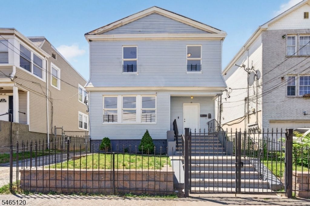 17 Wolcott Ter, Newark City, NJ 07112