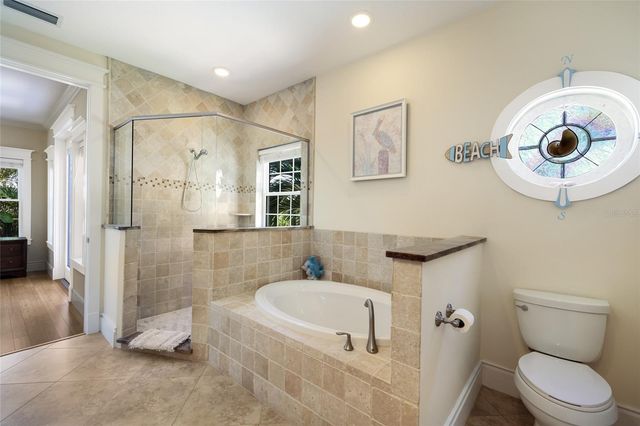 309 68TH STREET, Bradenton Beach, FL 34217