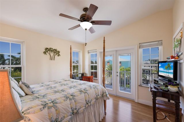 309 68TH STREET, Bradenton Beach, FL 34217