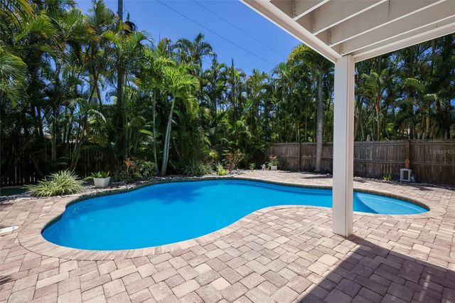 309 68TH STREET, Bradenton Beach, FL 34217