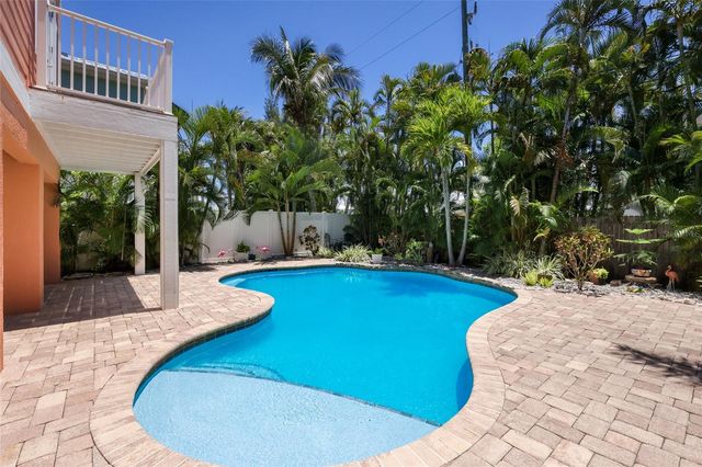 309 68TH STREET, Bradenton Beach, FL 34217
