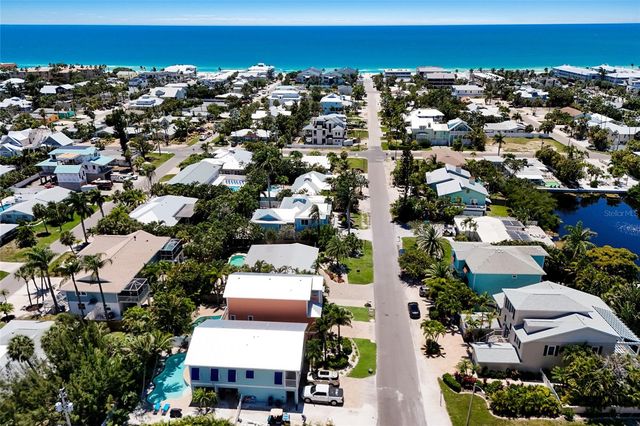 309 68TH STREET, Bradenton Beach, FL 34217