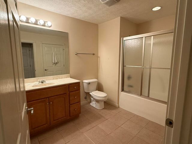 441 Deer Lake Place, Bronston, KY 42518