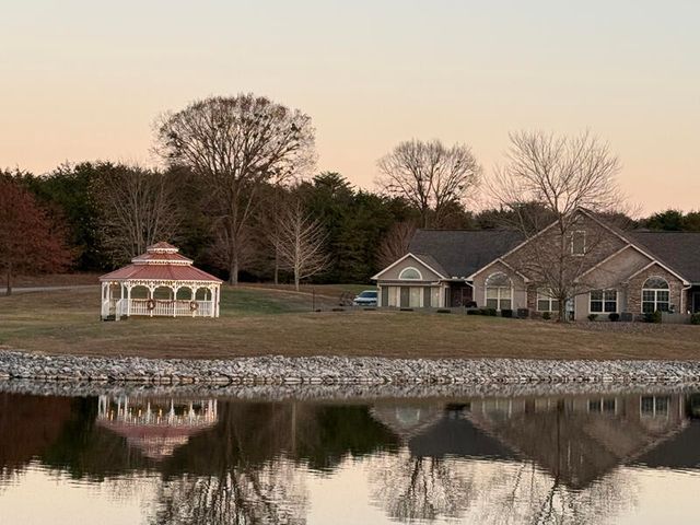 441 Deer Lake Place, Bronston, KY 42518