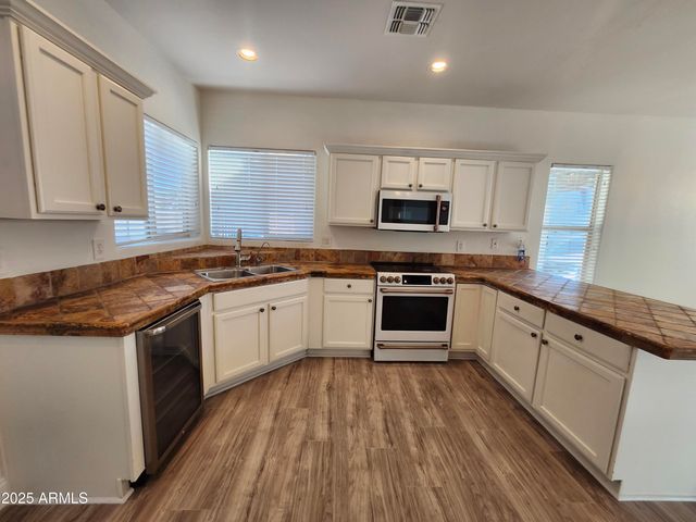 7762 E BOSTON Street, Mesa, AZ 85207