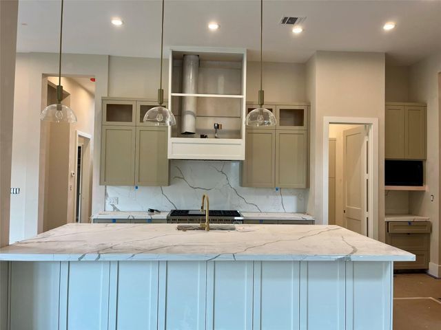 4623 Verone Street, Bellaire, TX 77401