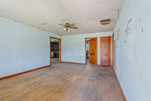 27419 E County Road 1680 Road, Elmore City, OK 73433