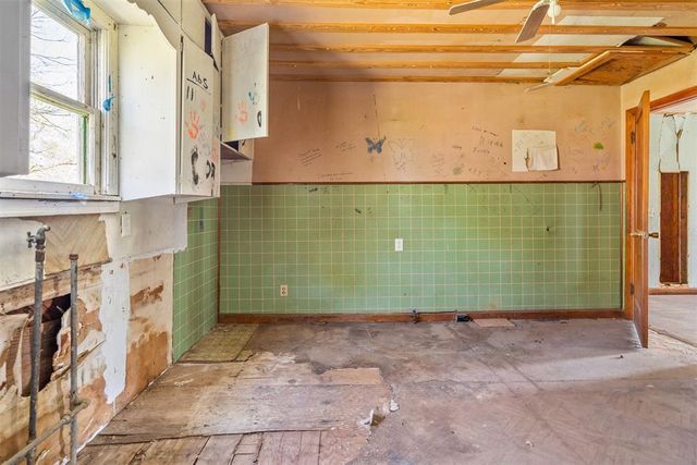 27419 E County Road 1680 Road, Elmore City, OK 73433