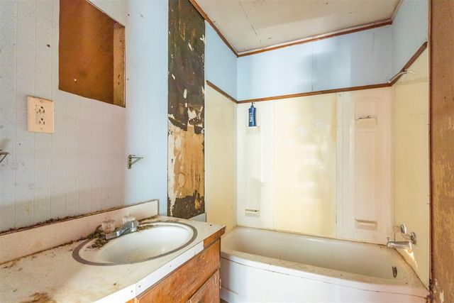 27419 E County Road 1680 Road, Elmore City, OK 73433