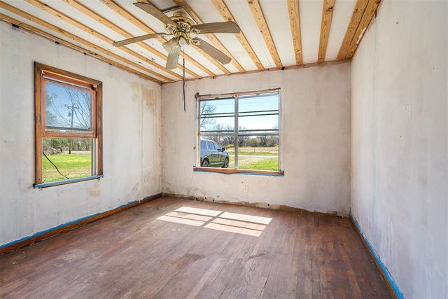 27419 E County Road 1680 Road, Elmore City, OK 73433