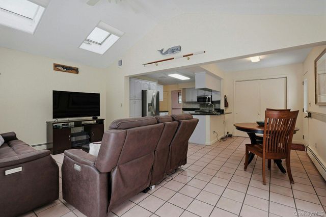 2 Forester Court, Northport, NY 11768