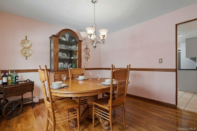 2 Forester Court, Northport, NY 11768